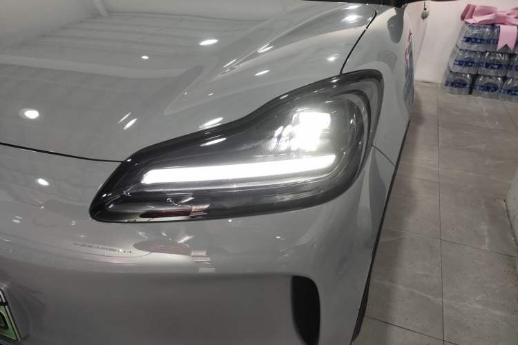 Used Wuling Bingo PLUS 2024 510 km Flagship Edition Four-Seater Version Left Front Headlight