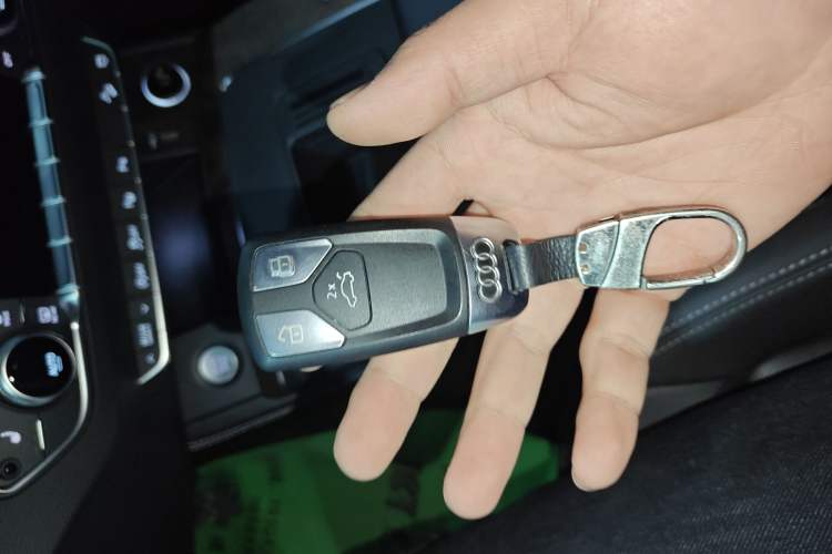 Used Audi Q5L 2022 40T Luxury Elegant Model