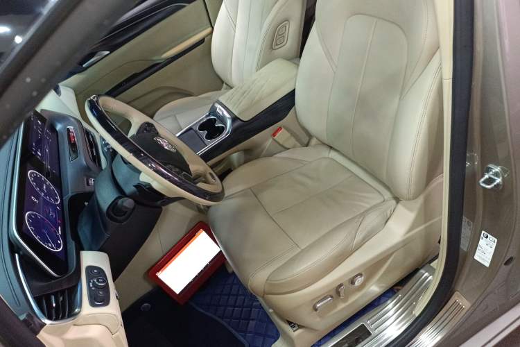 Used Buick GL8 2022 ES Landtrek 653T Luxury Edition