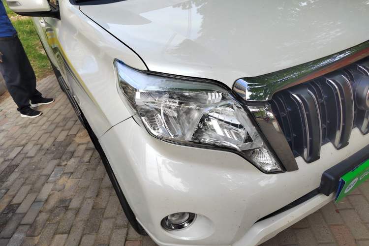 Used Toyota Prado 2015 2.7L Automatic Standard Edition Right Front Headlight