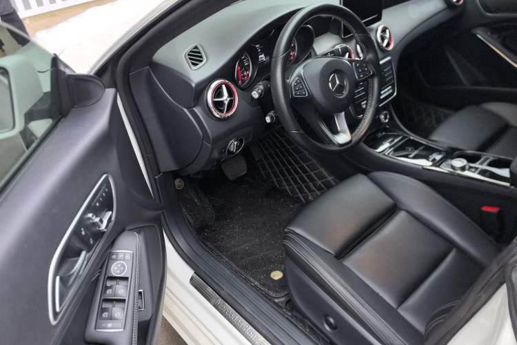 Used Mercedes-Benz CLA 2016 Facelifted CLA 200 Stylish Edition