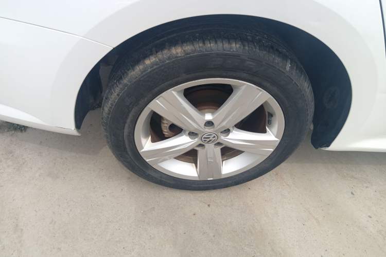 Used Volkswagen Lavida 2017 1.6L Manual Fashion Edition Right Rear Wheel Hub