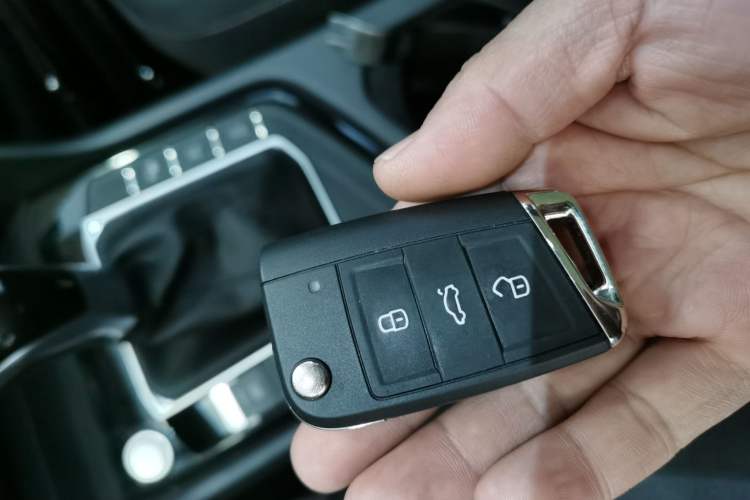 Used Volkswagen Tiguan L 2024 Outstanding Model 330TSI Automatic Two-Wheel Drive R-Line Dragon Glory Edition