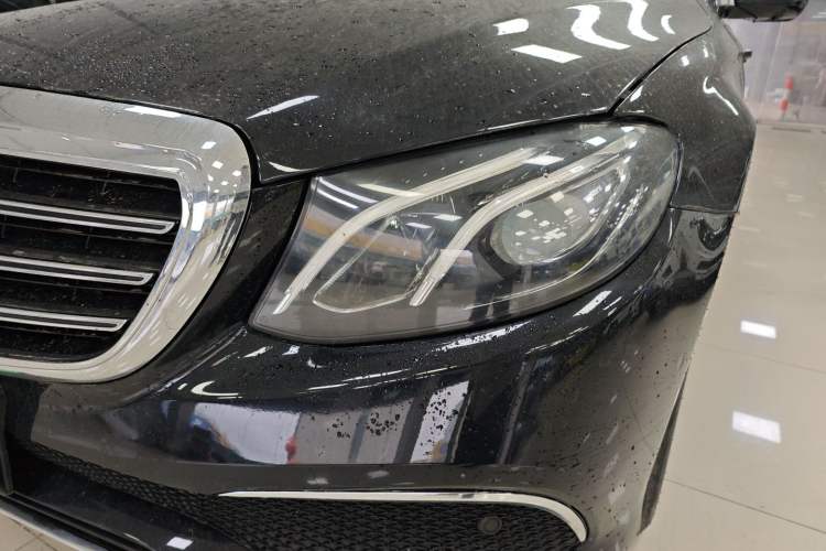 Used Mercedes-Benz E-Class 2019 E 300 L Sporty and Stylish Model