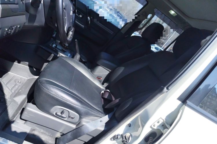 Used Mitsubishi Pajero 2018 3.0L Automatic Standard Edition Left Front Seat