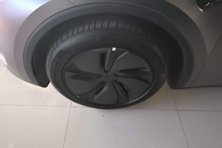 Used Tesla Model Y 2025 Long-Range All-Wheel Drive First Edition