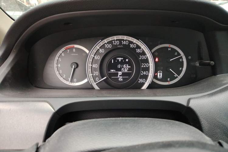 Used Honda Accord 2014 2.0L EX Luxury Edition Odometer Close Up