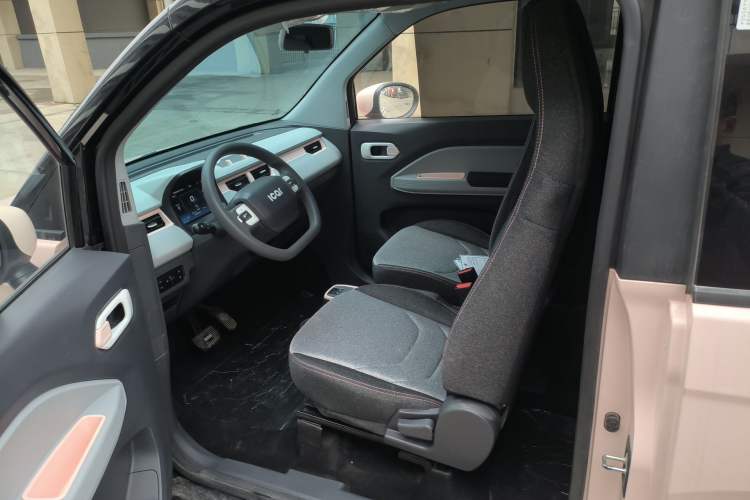 Used Chery QQ Ice Cream 2022 120km Conical Shape Lithium Iron Phosphate Left Front Seat