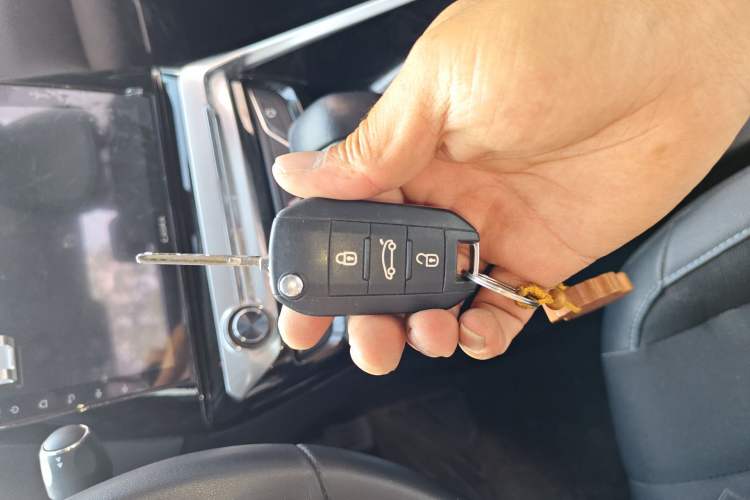 Used Peugeot 308 2016 1.6L Automatic Luxury Edition
