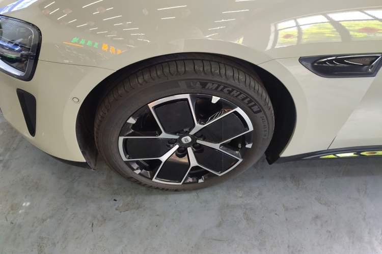 Used Xiaomi Auto SU7 2024 Rear-Drive Long-Range Intelligent Driving Version
