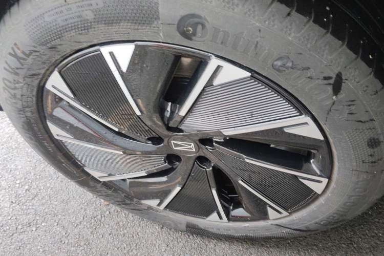 Used Avatr 07 2024 Pro+ All-Electric Version Right Rear Wheel Hub