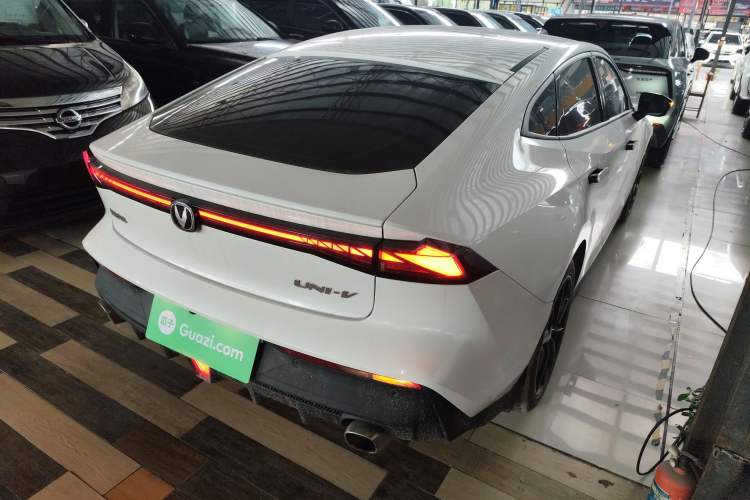 Used CHANGAN UNI-V 2022 1.5T Prestige Version Rear Right 45 Deg