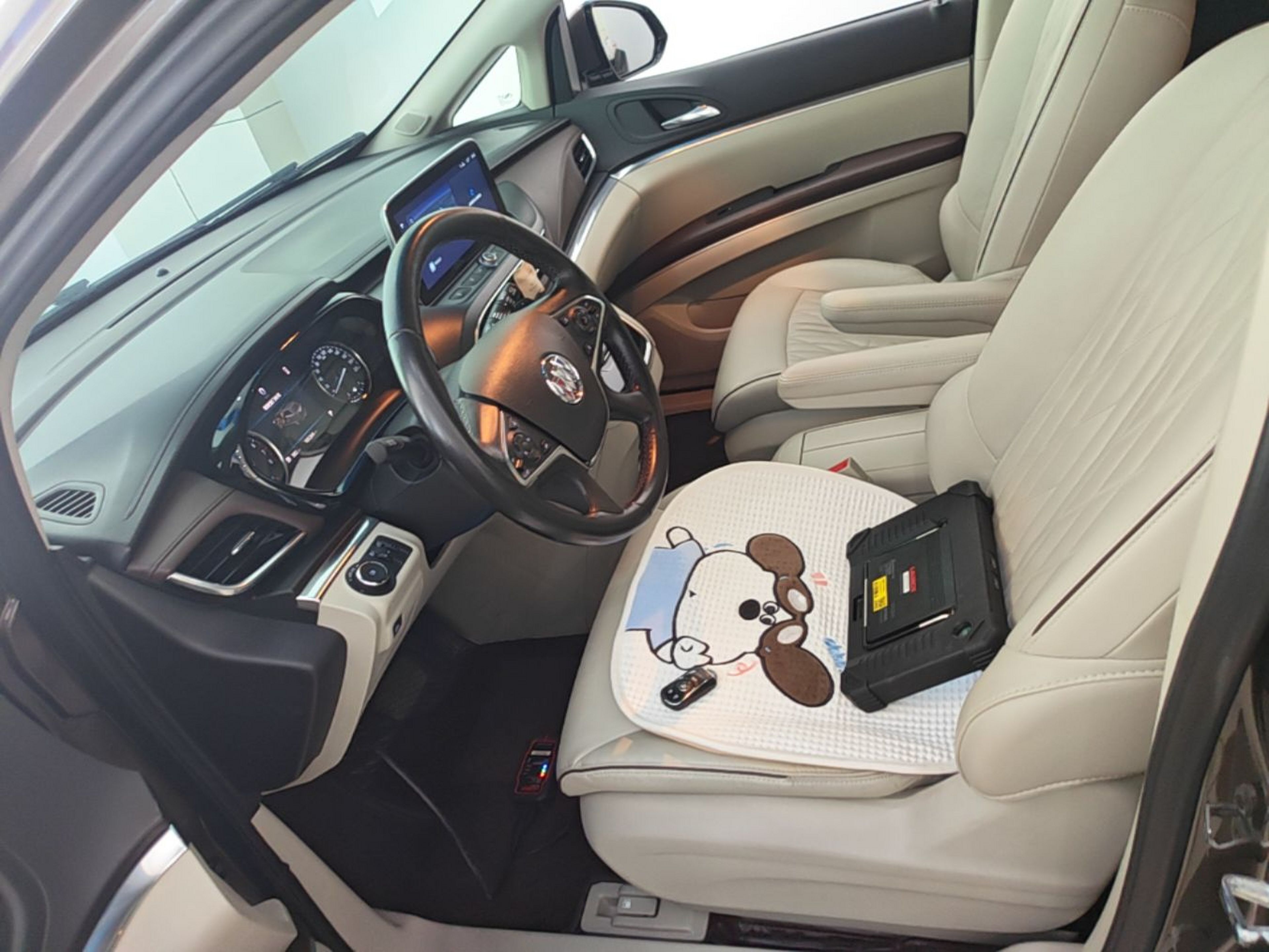 Vordere Reihe im Auto