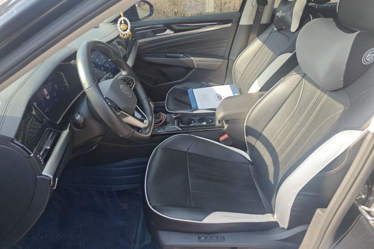 Used Volkswagen Passat 2022 330TSI Starry Luxury Edition