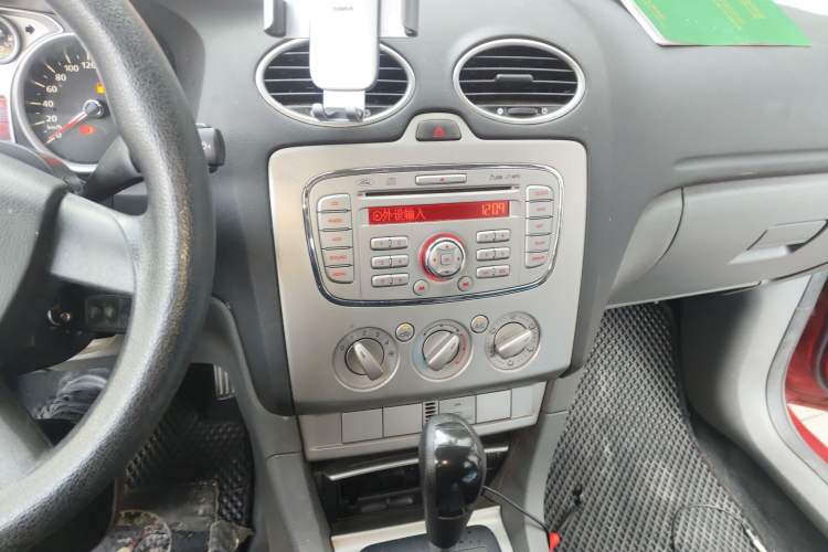 Used Ford Focus 2013 Hatchback Classic 1.8L Automatic Base Model
