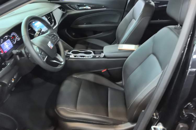 Used Buick Regal 2024 25T Deluxe Edition Left Front Seat