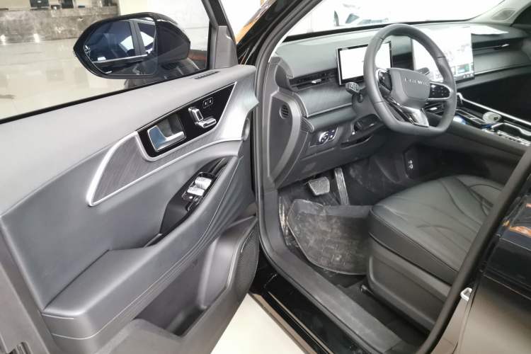 Used Chery Fengyun T9 2025 120 Long-Range Luxury Version 5-Seater with Ternary Lithium Battery
