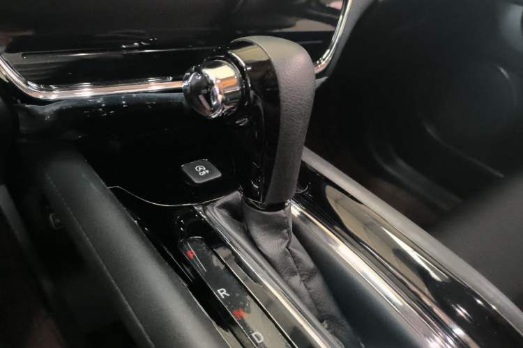 Used Honda Vezel 2019 220 TURBO CVT Luxury Edition China VI
