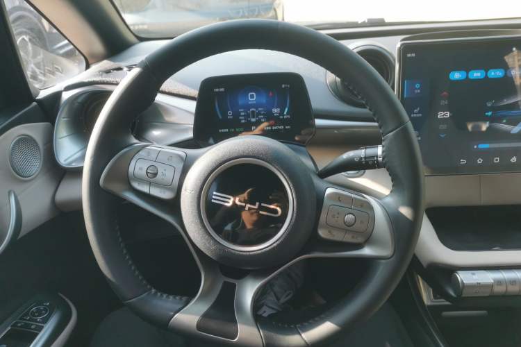 Used BYD Dolphin 2023 420 km Fashion Edition Steering Wheel