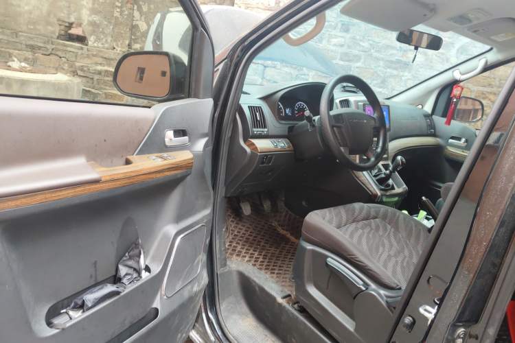 Used FORTHING Lingzhi PLUS 2022 Travel Edition 2.0L Manual Comfort Version 7 Seats
