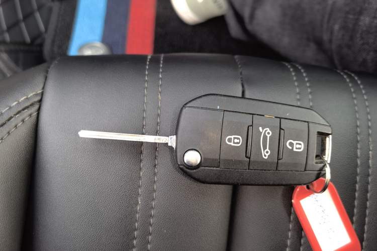 Used Peugeot 408 2019 360THP Automatic Luxury Edition China VI Standard Interior 1