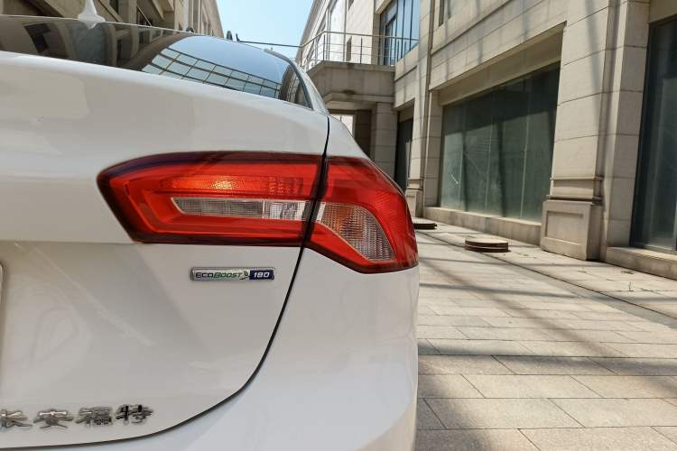 Used Ford Focus 2020 Sedan EcoBoost 180 Automatic Trend Edition