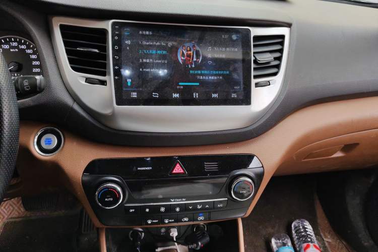 Used Hyundai Tucson 2015 1.6T Dual-Clutch Two-Wheel-Drive Smart Model
