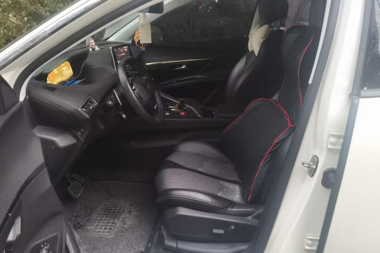 Used Peugeot 4008 2017 350THP Elite Edition Left Front Seat