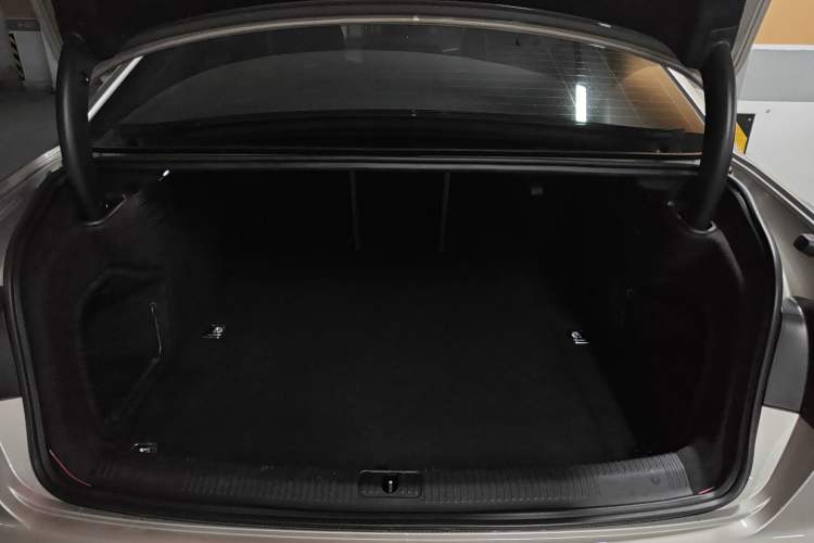 Used Audi A4L 2018 30th Anniversary Edition 40 TFSI Fashion Model