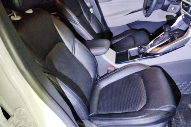 Used SAIC MAXUS EUNIQ 5 2020 Elite Edition 7 Seats
