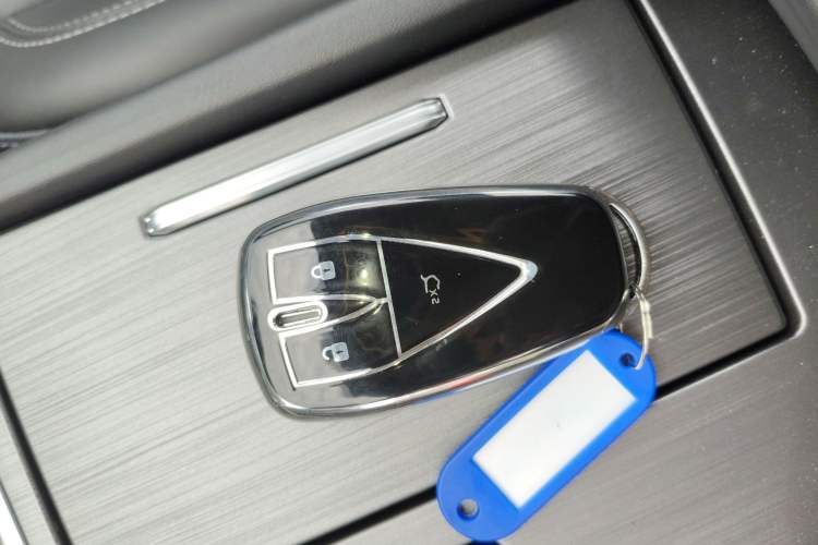 Used CHANGAN Ruicheng CC 2022 Blue Whale Edition 1.5T DCT Luxury Model Vehicle Key