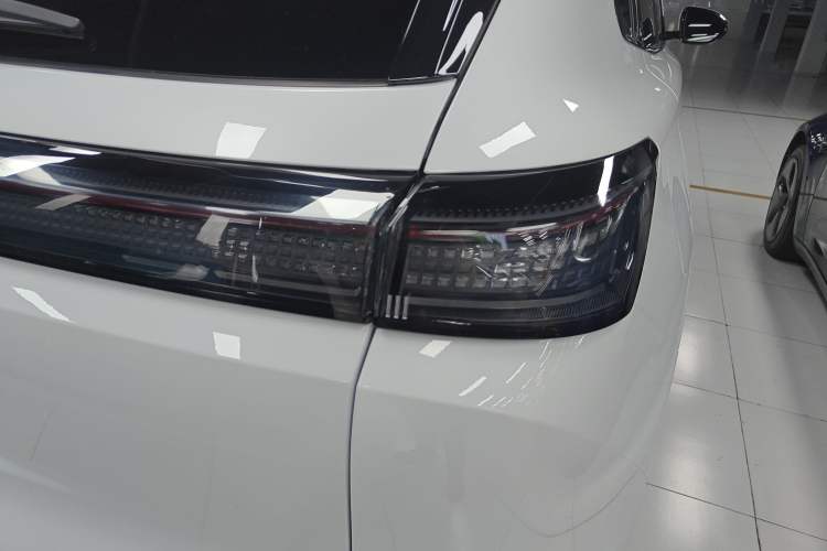 Used Dongfeng Aeolus Aeolus L8 2025 Model 185KM Dream Edition
