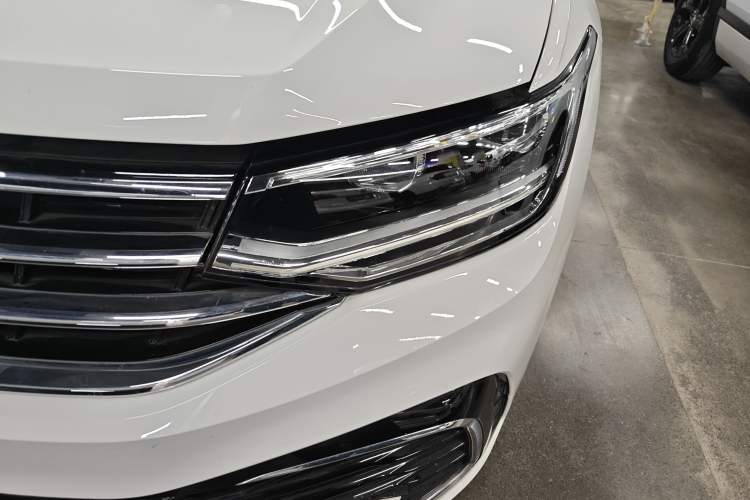 Used Volkswagen Tiguan L 2022 330TSI Automatic Two-Wheel Drive R-Line Enhanced Edition
