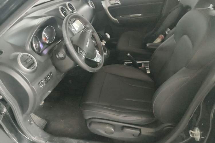 Used Haval H6 2016 Upgraded Model 1.5T Manual Two-Wheel Drive Elite Version Left Front Seat