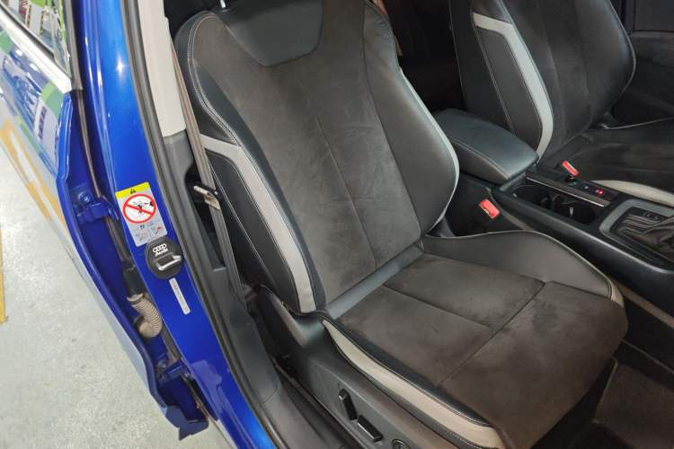 Used Audi Q3 2019 40 TFSI Fashion Dynamic Model Right Front Seat