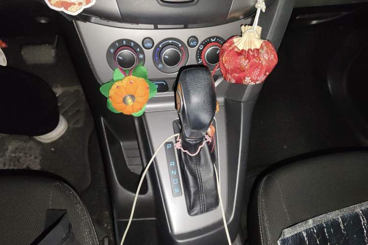 Used Ford Focus 2012 Hatchback 1.6L Automatic Comfort Model Gear Lever