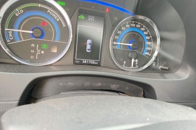 Used Toyota Corolla 2018 Dual-Engine 1.8L E-CVT Smart Edition
