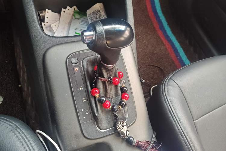 Used Kia K3 2015 1.6L Automatic GL Gear Lever