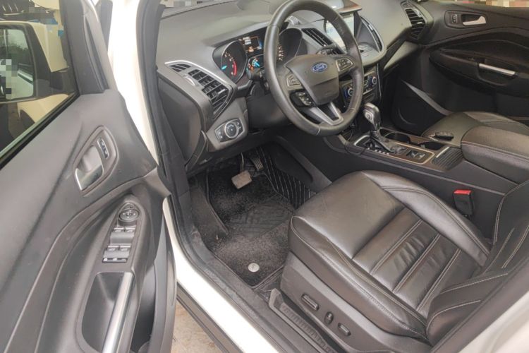 Used Ford Kuga 2018 EcoBoost 180 Two-Wheel-Drive Luxury Wing Edition Driver Seat