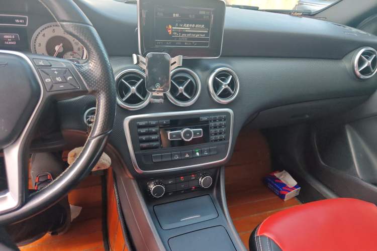 Used Mercedes-Benz A-Class 2015 A 200 Fashion Model
