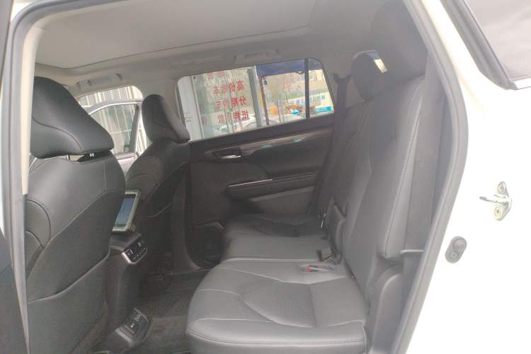 Used Toyota Highlander 2022 Dual-Engine 2.5L Four-Wheel Drive Supreme Edition 7-Seater Left Rear Seat