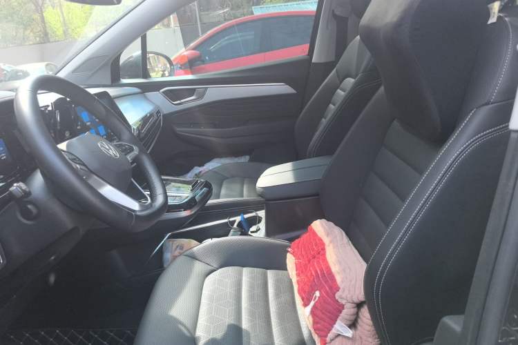 Used Volkswagen Talagon 2024 380TSI All-Wheel Drive Luxury Prestige Pro 6-Seater Left Front Seat