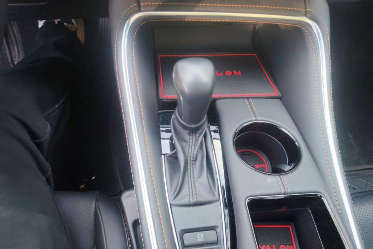 Used Toyota Avalon 2024 Dual-Motor 2.0L Luxury Edition