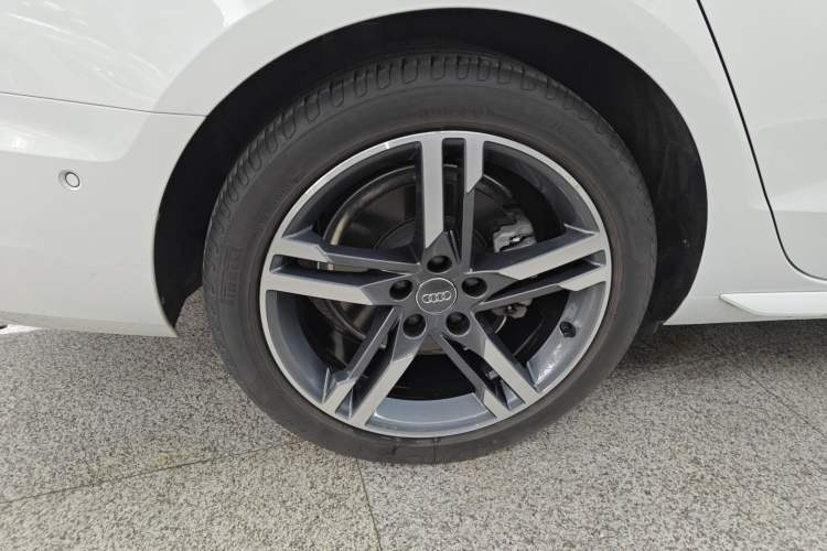 Used Audi A4L 2020 40 TFSI Luxury Dynamic Model
