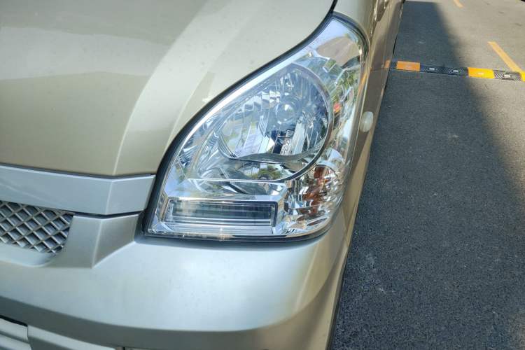 Used Wuling Rongguang EV 2020 Window-Sealed Basic Version 5 Seats 300 KM
