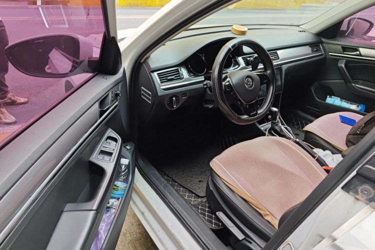 Used Volkswagen Bora 2017 1.6L Automatic Comfort Model Driver Seat