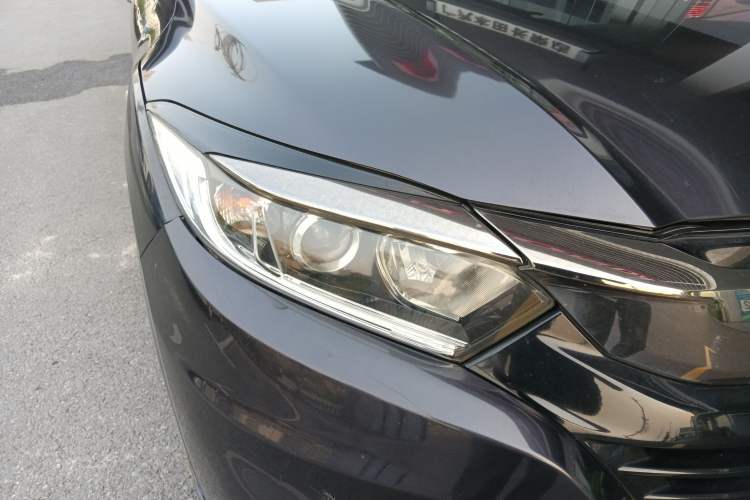 Used Honda Vezel 2020 1.5L CVT Elite Edition Right Front Headlight