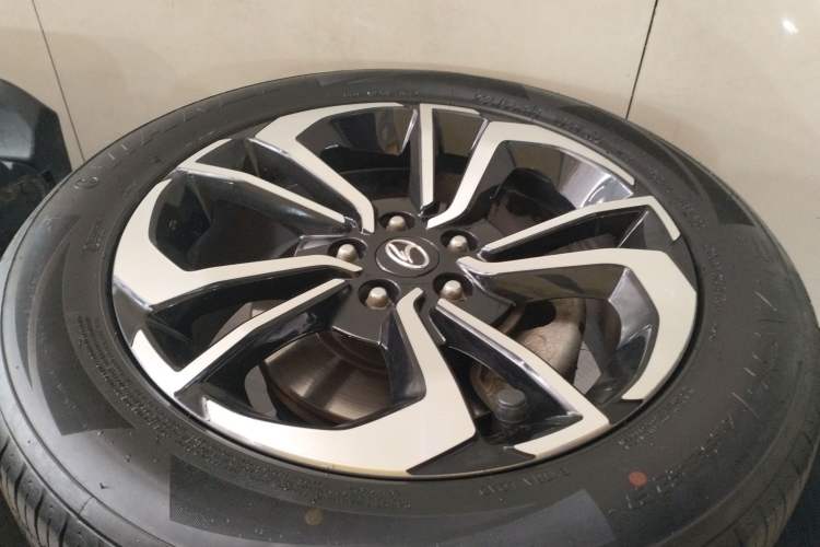 Used Soueast DX7 2018 Prime 1.5T Automatic Smart Connect Starry Sky Edition China V Standard