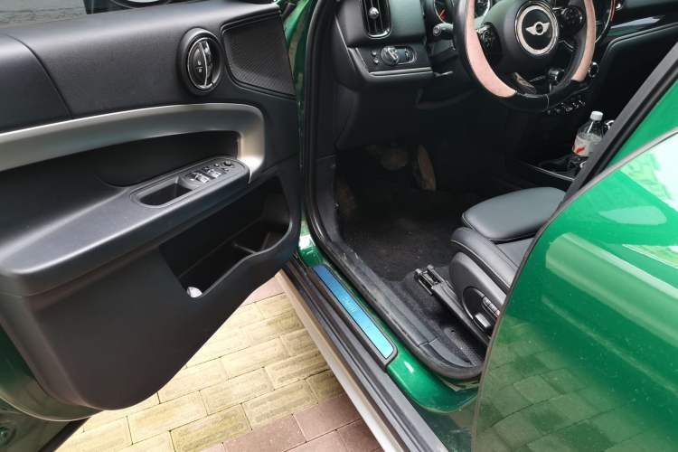 Used MINI Countryman 2020 1.5T COOPER Connoisseur Driver Seat