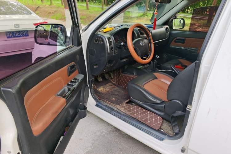 Used Great Wall Wingle 5 2017 2.2L Classic Version Two-Wheel Drive Big Double Cab 491QE Driver Seat